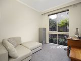 https://images.listonce.com.au/custom/160x/listings/340-stephen-street-yarraville-vic-3013/011/01203011_img_05.jpg?ee8N56_GY98