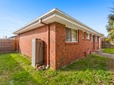 https://images.listonce.com.au/custom/160x/listings/342-44-burdoo-drive-grovedale-vic-3216/352/01552352_img_07.jpg?lEf2omh1bSw