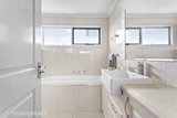 https://images.listonce.com.au/custom/160x/listings/342-diosma-crescent-nunawading-vic-3131/174/01684174_img_07.jpg?Qfw5VUm2HhE