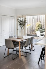 https://images.listonce.com.au/custom/160x/listings/343-gillies-street-thornbury-vic-3071/660/01081660_img_05.jpg?Jx_sq8RNI3A