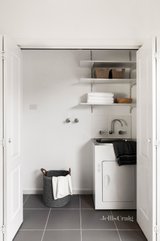 https://images.listonce.com.au/custom/160x/listings/343-gillies-street-thornbury-vic-3071/660/01081660_img_11.jpg?fn3qwjdMQ34