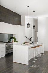 https://images.listonce.com.au/custom/160x/listings/343a-hull-road-mooroolbark-vic-3138/065/01729065_img_08.jpg?-1CHE8s7rYY