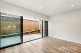 https://images.listonce.com.au/custom/160x/listings/345-darebin-street-heidelberg-vic-3084/122/01947122_img_06.jpg?qSpplJZd9Q8