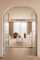 https://images.listonce.com.au/custom/160x/listings/345-rossmoyne-street-thornbury-vic-3071/655/01954655_img_11.jpg?89GdZUkkWrA