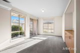 https://images.listonce.com.au/custom/160x/listings/346-baynton-street-kyneton-vic-3444/019/01973019_img_03.jpg?jlwjet5lVm0