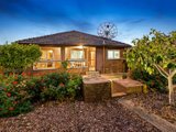 https://images.listonce.com.au/custom/160x/listings/347-mascoma-street-strathmore-heights-vic-3041/025/00848025_img_08.jpg?mm9CrLfuftQ