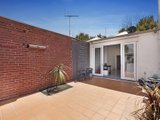 https://images.listonce.com.au/custom/160x/listings/348-richardson-street-middle-park-vic-3206/559/01087559_img_09.jpg?z7Zp1nUjaXc