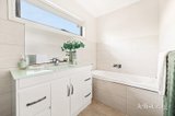 https://images.listonce.com.au/custom/160x/listings/349-argyle-avenue-chelsea-vic-3196/622/01879622_img_10.jpg?TKz8da0PZwE
