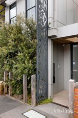 https://images.listonce.com.au/custom/160x/listings/349-otter-street-collingwood-vic-3066/645/01811645_img_10.jpg?p120hIF4L3A