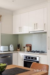 https://images.listonce.com.au/custom/160x/listings/34a-newman-street-thornbury-vic-3071/600/01980600_img_06.jpg?sujYY71LvEA