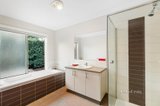 https://images.listonce.com.au/custom/160x/listings/35-banfield-terrace-greensborough-vic-3088/244/01127244_img_08.jpg?AHAKihCSWrU