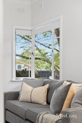 https://images.listonce.com.au/custom/160x/listings/35-belgravia-avenue-mont-albert-north-vic-3129/393/01987393_img_23.jpg?0BoBV4QvVlg