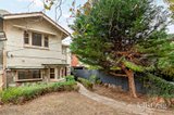 https://images.listonce.com.au/custom/160x/listings/35-broadway-elwood-vic-3184/118/01907118_img_02.jpg?nFF5i3uXoVk