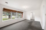 https://images.listonce.com.au/custom/160x/listings/35-croydondale-drive-mooroolbark-vic-3138/537/01727537_img_03.jpg?ZuoULJ8K3j8