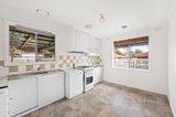https://images.listonce.com.au/custom/160x/listings/35-croydondale-drive-mooroolbark-vic-3138/537/01727537_img_04.jpg?7zuYXwTWThE