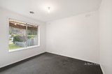 https://images.listonce.com.au/custom/160x/listings/35-croydondale-drive-mooroolbark-vic-3138/537/01727537_img_06.jpg?gvueVe3wfaE