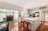 https://images.listonce.com.au/custom/160x/listings/35-domain-street-south-yarra-vic-3141/068/00581068_img_04.jpg?Xp40WkJAp64