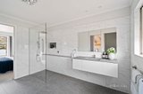 https://images.listonce.com.au/custom/160x/listings/35-esplanade-seaholme-vic-3018/163/01737163_img_07.jpg?9rwt3ym48yY