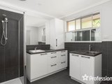 https://images.listonce.com.au/custom/160x/listings/35-felix-grove-mooroolbark-vic-3138/441/01526441_img_07.jpg?sCObKYTn7UQ