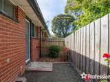 https://images.listonce.com.au/custom/160x/listings/35-felix-grove-mooroolbark-vic-3138/441/01526441_img_08.jpg?CYvrEk6wPZ8