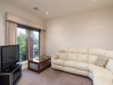 https://images.listonce.com.au/custom/160x/listings/35-highland-crescent-mooroolbark-vic-3138/163/01524163_img_02.jpg?pu5a4mUqkVc