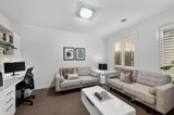 https://images.listonce.com.au/custom/160x/listings/35-hunter-drive-blackburn-south-vic-3130/077/01184077_img_02.jpg?IKtQ1JI1kSE