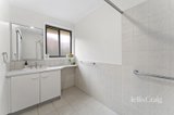 https://images.listonce.com.au/custom/160x/listings/35-jasmine-drive-mill-park-vic-3082/806/01912806_img_09.jpg?eOONbipU8gw