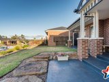 https://images.listonce.com.au/custom/160x/listings/35-kingsburgh-lane-lilydale-vic-3140/521/01529521_img_02.jpg?dKngZCcAMSE