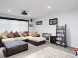 https://images.listonce.com.au/custom/160x/listings/35-kingsburgh-lane-lilydale-vic-3140/521/01529521_img_05.jpg?phROqpQ8nZY