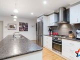 https://images.listonce.com.au/custom/160x/listings/35-kingsburgh-lane-lilydale-vic-3140/521/01529521_img_07.jpg?DuOXu3Llhmc