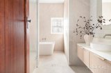 https://images.listonce.com.au/custom/160x/listings/35-leslie-road-essendon-vic-3040/922/01967922_img_14.jpg?3wIC6Z8HYSs