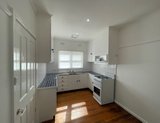 https://images.listonce.com.au/custom/160x/listings/35-lilac-street-bentleigh-east-vic-3165/079/01582079_img_10.jpg?pcQ8sQRgs8I