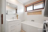https://images.listonce.com.au/custom/160x/listings/35-marlow-street-mooroolbark-vic-3138/039/01980039_img_08.jpg?m4XaxU5CQR0
