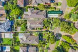 https://images.listonce.com.au/custom/160x/listings/35-minerva-avenue-balwyn-north-vic-3104/101/01685101_img_02.jpg?41PMVKRxN-0