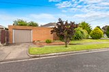 https://images.listonce.com.au/custom/160x/listings/35-noordenne-avenue-seaholme-vic-3018/172/01296172_img_10.jpg?ThGBilSOnOc