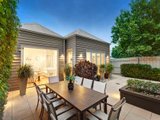 https://images.listonce.com.au/custom/160x/listings/35-oxley-road-hawthorn-vic-3122/898/00828898_img_05.jpg?vsH7P0EvtJM