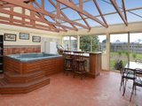 https://images.listonce.com.au/custom/160x/listings/35-paramount-crescent-st-albans-park-vic-3219/704/01699704_img_07.jpg?4_9AHnfYE60