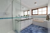 https://images.listonce.com.au/custom/160x/listings/35-paxton-drive-glen-waverley-vic-3150/892/01641892_img_08.jpg?B3lvVPixkCU