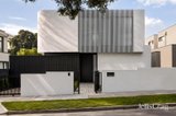 https://images.listonce.com.au/custom/160x/listings/35-rowen-street-glen-iris-vic-3146/984/01980984_img_01.jpg?iREPCU27nY0