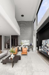 https://images.listonce.com.au/custom/160x/listings/35-rowen-street-glen-iris-vic-3146/984/01980984_img_06.jpg?mwvZrs3U-vo