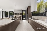 https://images.listonce.com.au/custom/160x/listings/35-rowen-street-glen-iris-vic-3146/984/01980984_img_07.jpg?5EiNYuiqLys