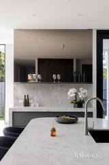 https://images.listonce.com.au/custom/160x/listings/35-rowen-street-glen-iris-vic-3146/984/01980984_img_11.jpg?ObqSumoBmNo