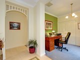 https://images.listonce.com.au/custom/160x/listings/35-silverleaf-place-healesville-vic-3777/450/01525450_img_15.jpg?kS4n8etQ-Mc