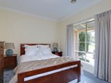 https://images.listonce.com.au/custom/160x/listings/35-silverleaf-place-healesville-vic-3777/450/01525450_img_17.jpg?vDLcPc5oYN4