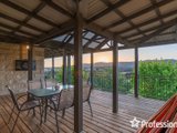 https://images.listonce.com.au/custom/160x/listings/35-smedley-lane-yarra-glen-vic-3775/410/01526410_img_06.jpg?t8N6hMvm7uc