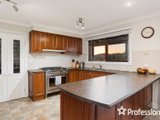 https://images.listonce.com.au/custom/160x/listings/35-smedley-lane-yarra-glen-vic-3775/410/01526410_img_10.jpg?lJbQI4V17HU