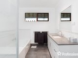 https://images.listonce.com.au/custom/160x/listings/35-smedley-lane-yarra-glen-vic-3775/410/01526410_img_28.jpg?noYZXDlbpOk