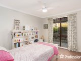 https://images.listonce.com.au/custom/160x/listings/35-smedley-lane-yarra-glen-vic-3775/410/01526410_img_29.jpg?9-1pRQMk9EM