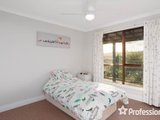 https://images.listonce.com.au/custom/160x/listings/35-smedley-lane-yarra-glen-vic-3775/410/01526410_img_30.jpg?yYrOKF9YAsM