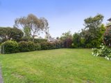 https://images.listonce.com.au/custom/160x/listings/35-swinburne-avenue-mooroolbark-vic-3138/982/01523982_img_11.jpg?HPKTbIITT5A